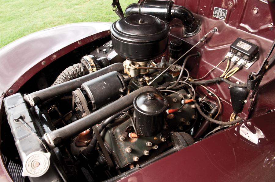  Ford DeLuxe Convertible Coupe 1940 года  (фото 61 из 80)
